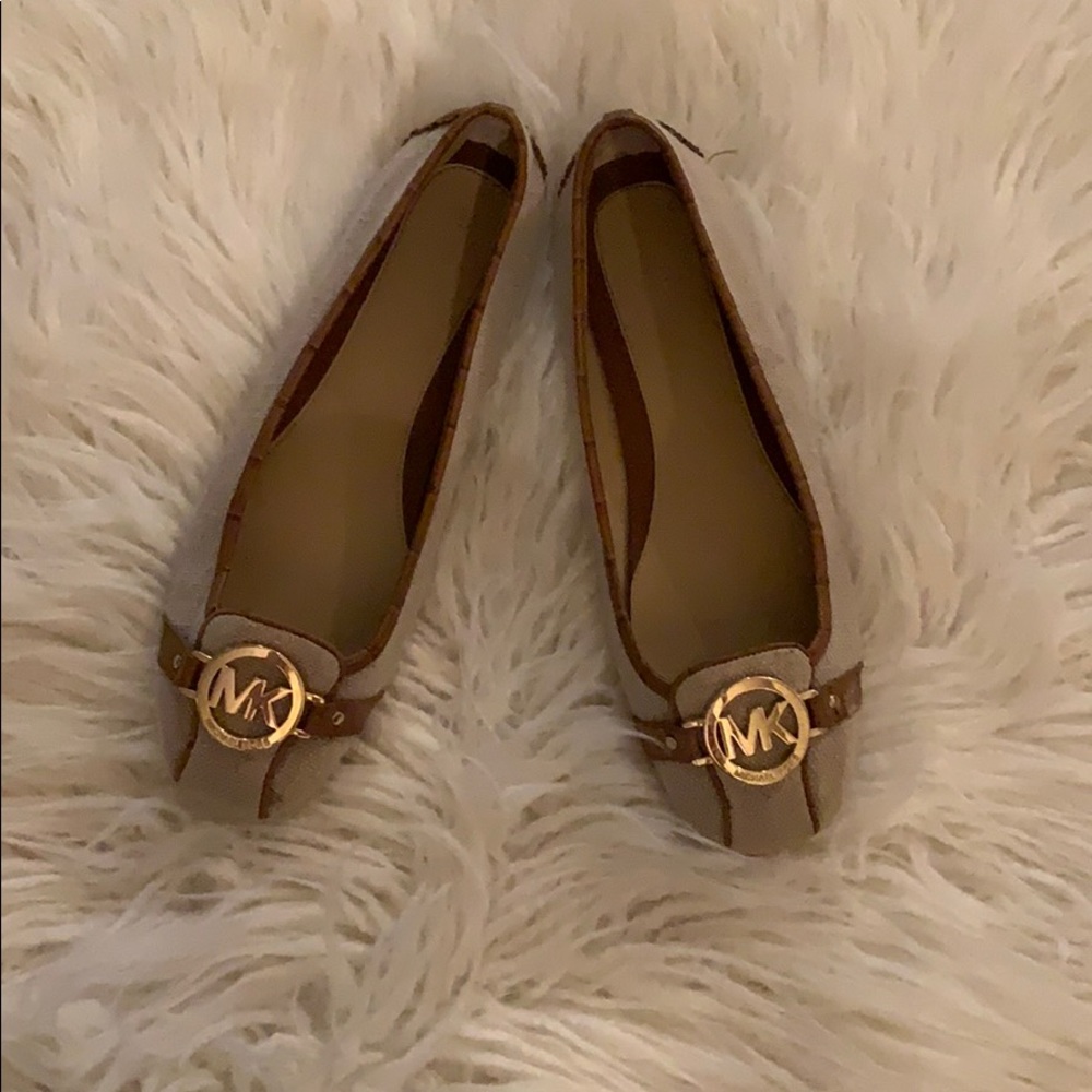 Michael Kors sz 10 flats